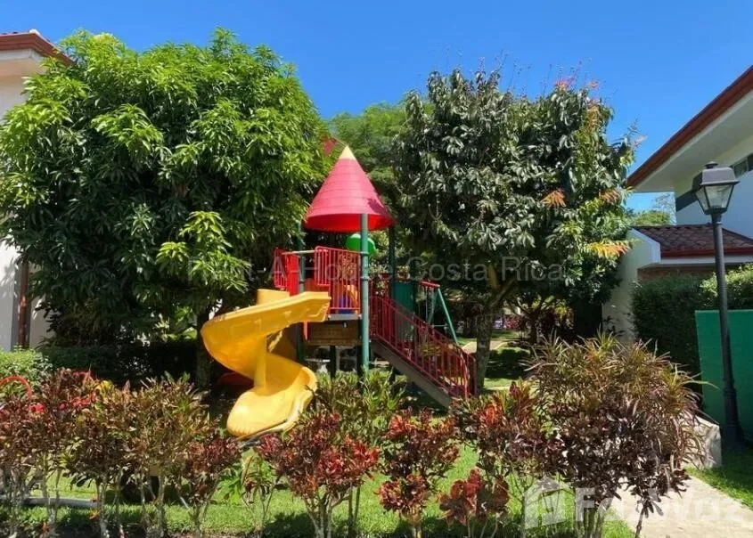 4 Bedroom House for Sale at Brasil de Mora for $247,300 — photo 2
