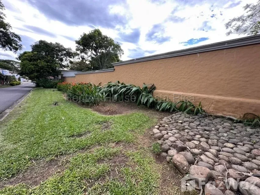 Land for Sale at Paseo Colon for $248 — photo 5