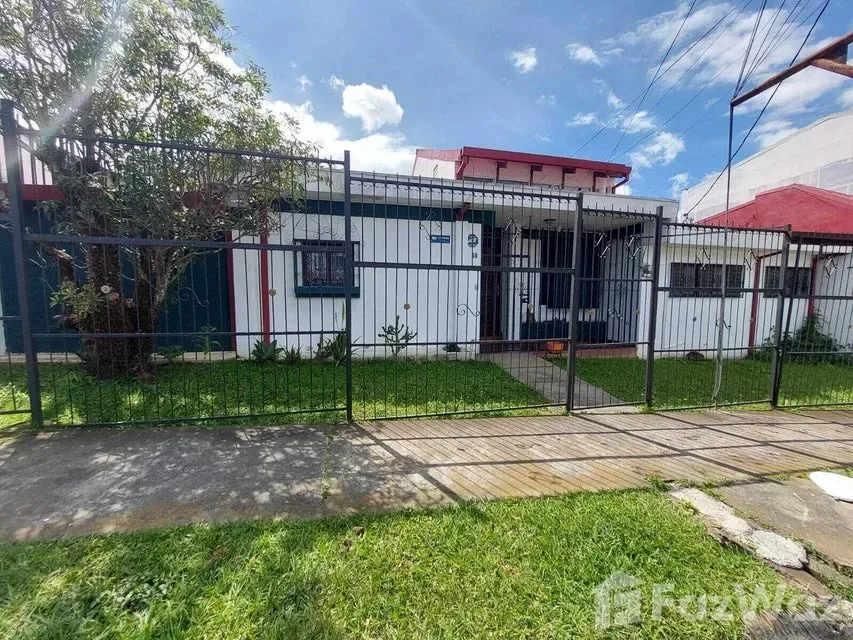 4 Bedroom House for Rent at Montes de Oca for $1,600/mo