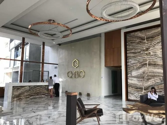 Viva en una de las zonas más exclusivas y cotizadas de San José. Este elegante apartamento ... — photo 2
