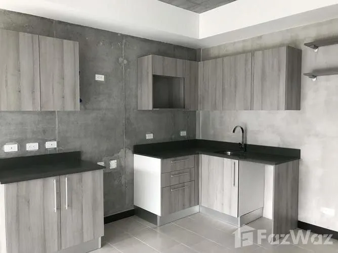Viva en una de las zonas más exclusivas y cotizadas de San José. Este elegante apartamento ... — photo 3
