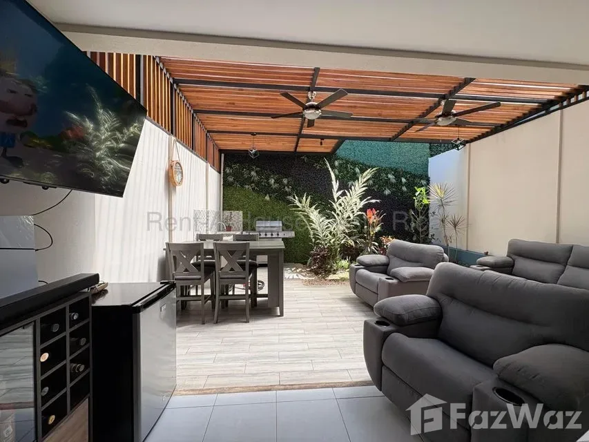 4 Bedroom House for Sale at Apartment For Rent in Santo Domingo for $265,000 — photo 2