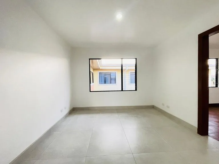 Apartment in Trejos Montealegre — photo 2