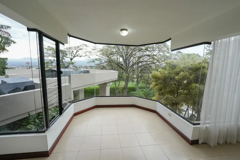 Apartment in San Rafael — photo 3