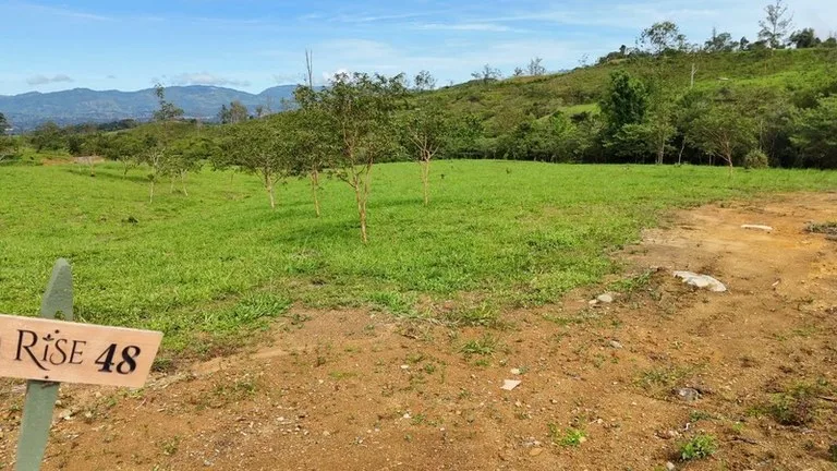 Development Parcel in Santa Elena