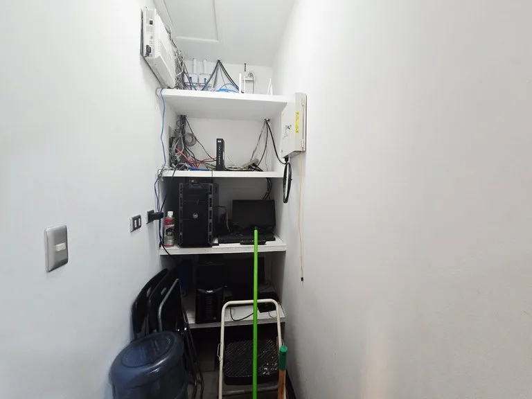 Strip Center Unit in Guachipelín — photo 3