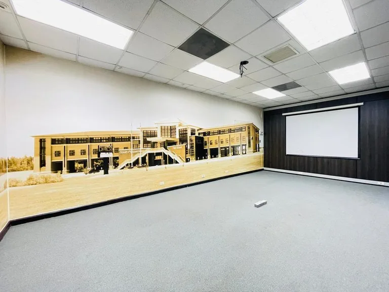 Office Condo in Lindora