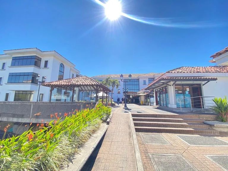 Office Condo in Lindora