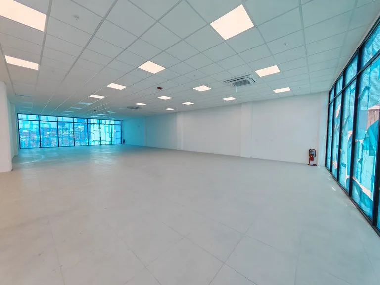 Strip Center Unit in San Rafael — photo 3