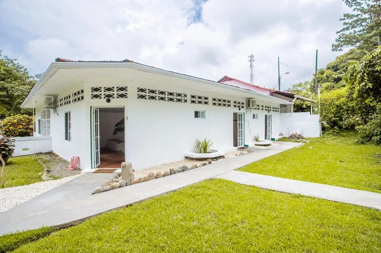 Hotel/Resort/Hostel in Dominical