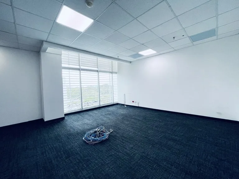 Office Condo in Lindora