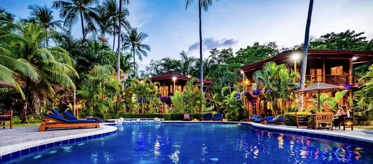 Hotel/Resort/Hostel in Tambor