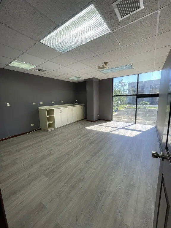 Office Condo in San Rafael — photo 3