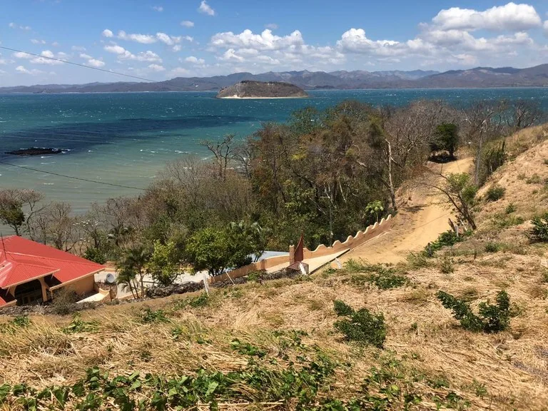 Ocean view lot in Playa Copal