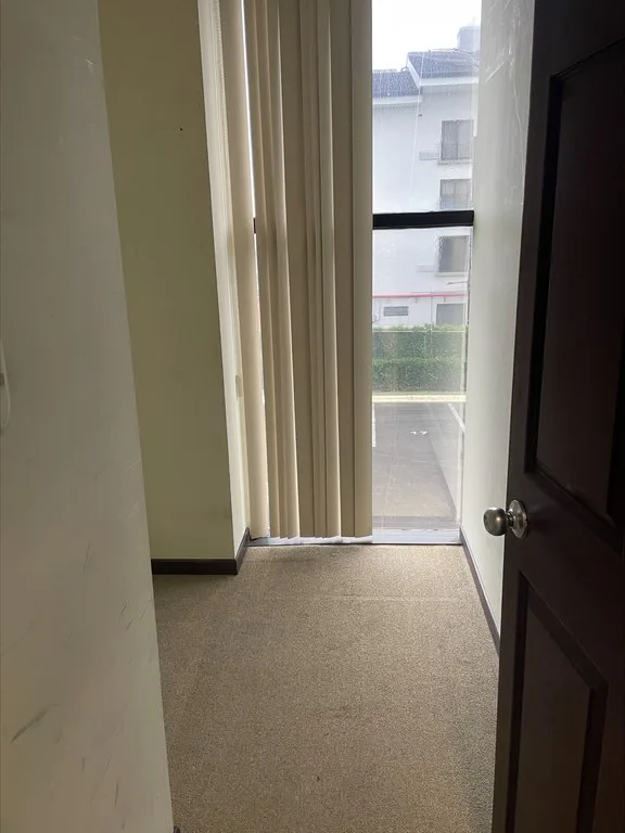 Office Condo in San Rafael — photo 3