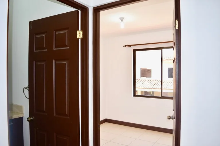 Condominium in San Pablo — photo 5