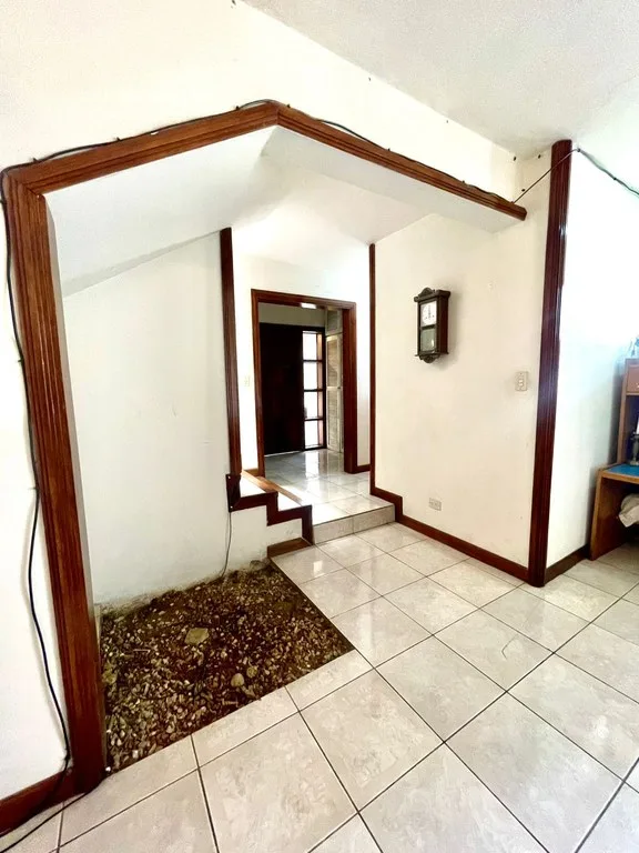 House in San Rafael — photo 2