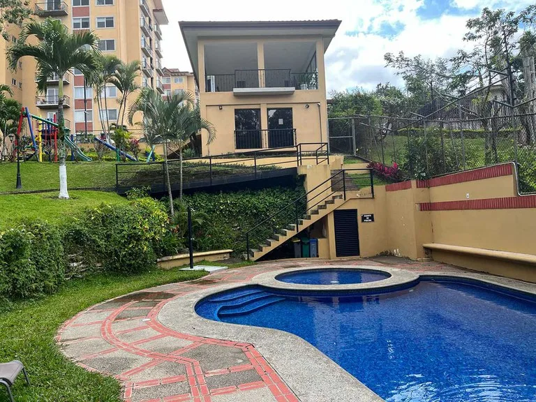 Apartment in Vista Alegre — photo 2