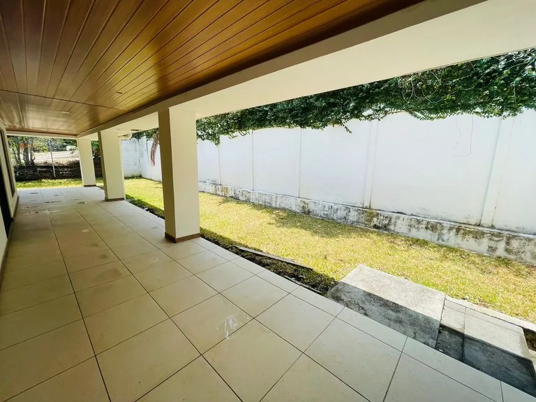 House in El Rodeo