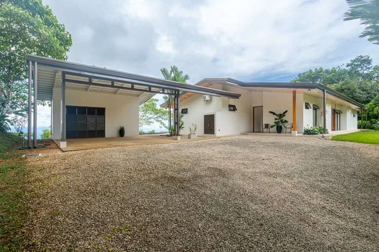 House in Tres Rios