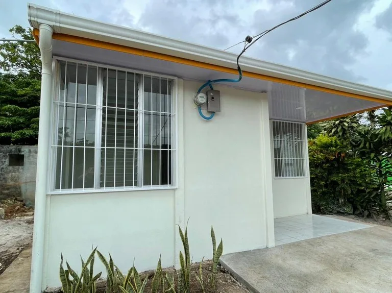 House in Aguacate