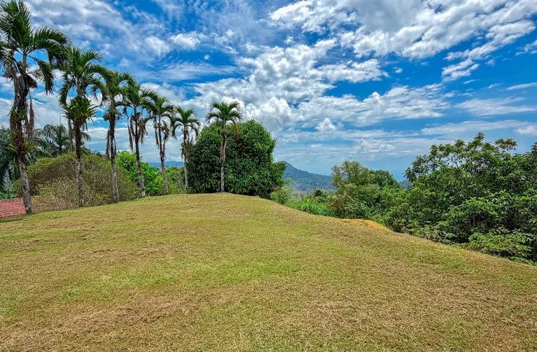 House in Dominical