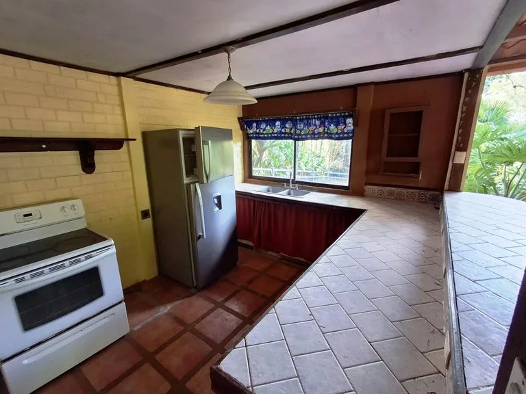 House in Calle Liles — photo 5