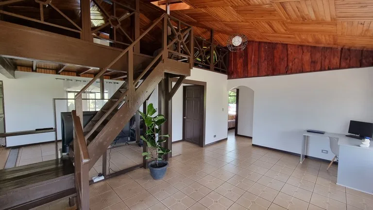 House in Santa Elena