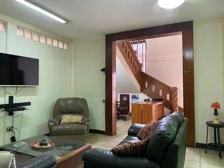 House in La Sabana — photo 3