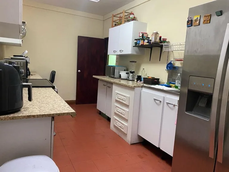 House in La Sabana — photo 4
