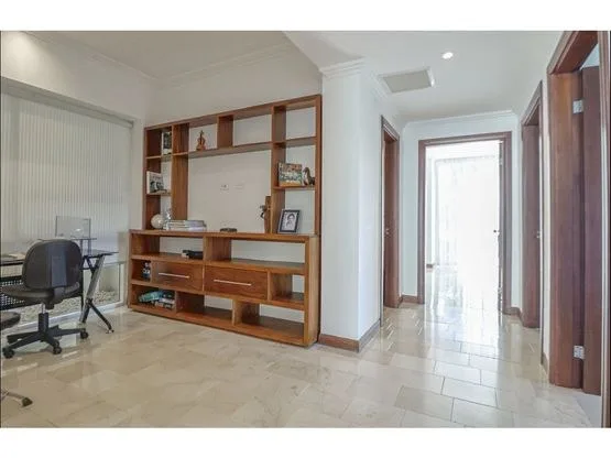 Condominium in San Rafael — photo 3