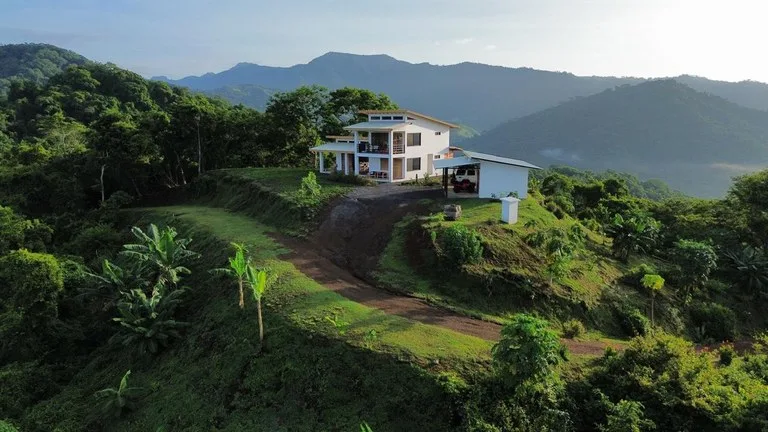 House in Playa San Miguel