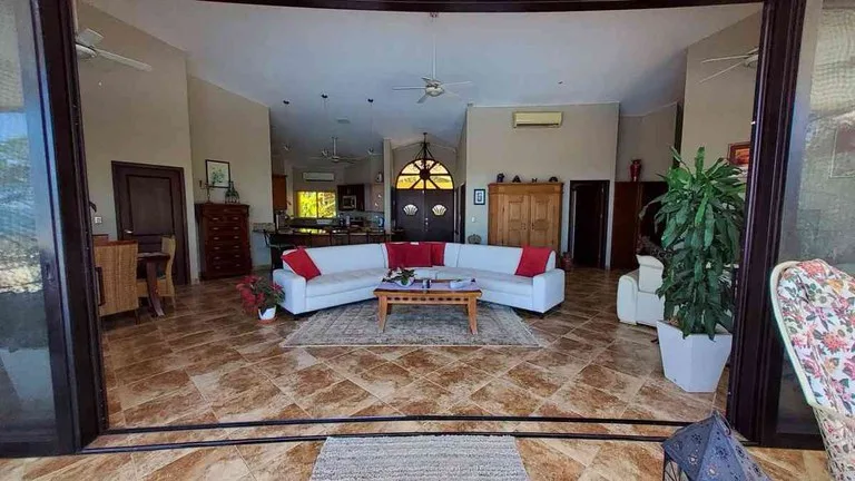Villa in Paquera
