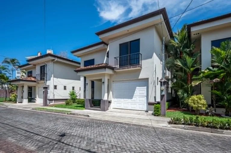 House in Jacó