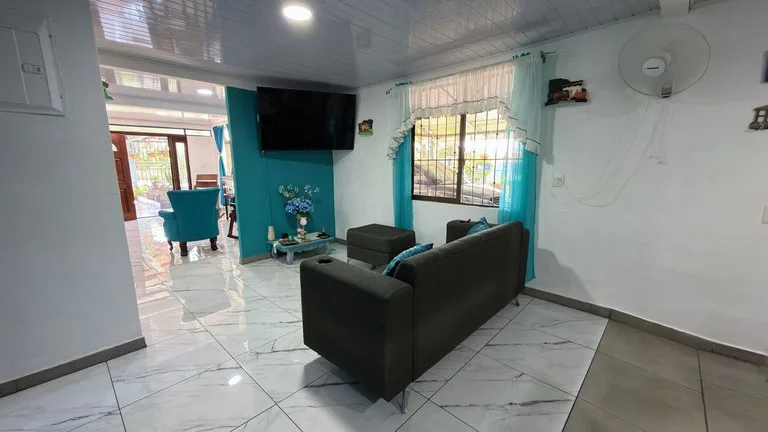 House in San Pedro — photo 2