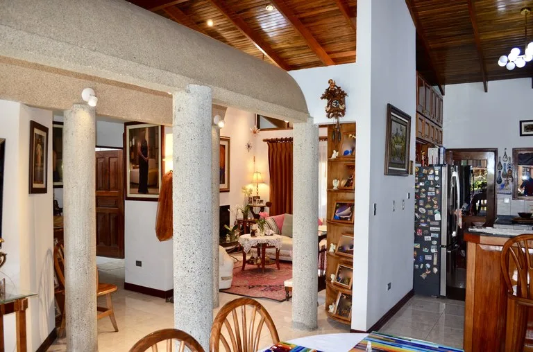 House in San Luis — photo 5