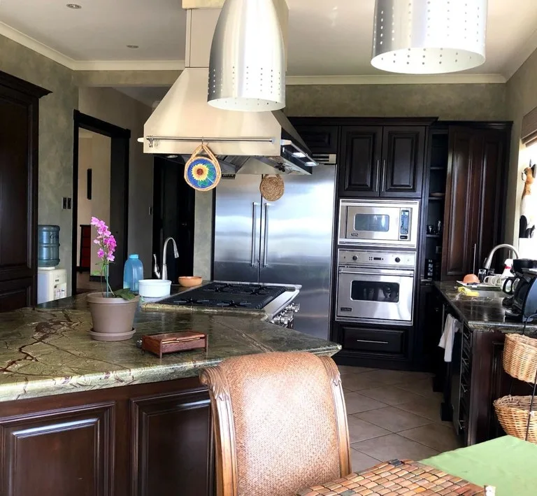 House in San Antonio — photo 2