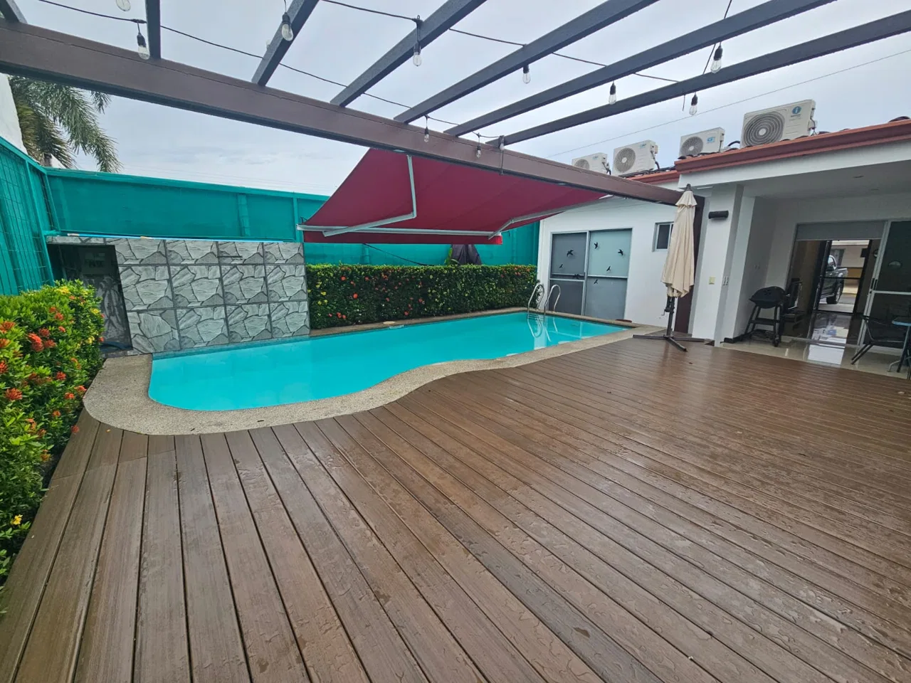Casa en venta en Málaga Bejuco con piscina privada y acceso a la playa | $250.000