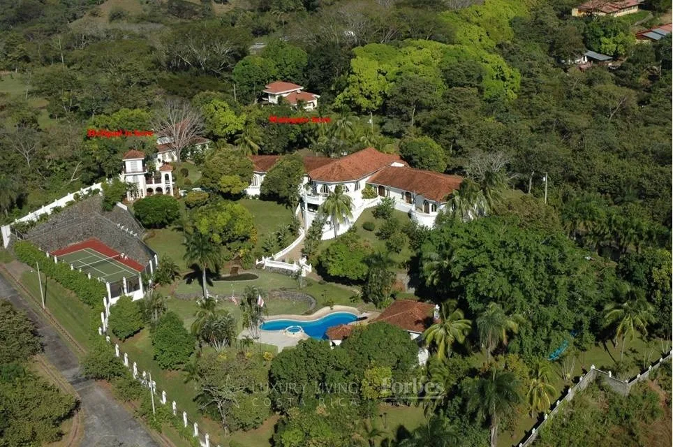 El Castillo de Esparza | Historic Legacy Estate with European Aristocratic Provenance, photo 2