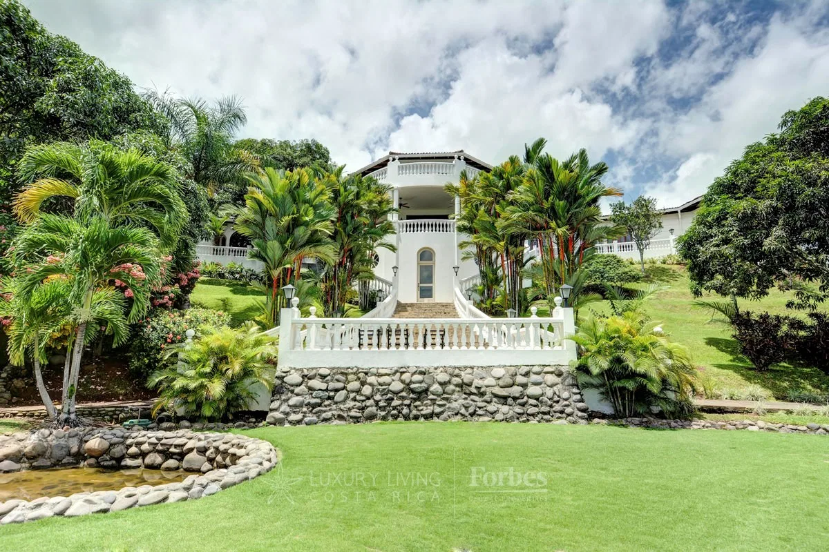 El Castillo de Esparza | Historic Legacy Estate with European Aristocratic Provenance, photo 16