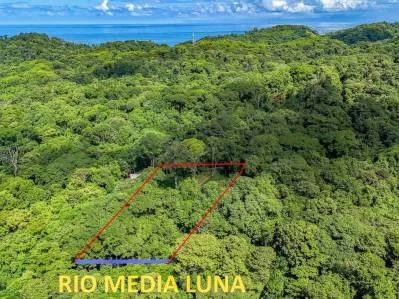 Lote en la selva con borde de río – Camine hasta Plaza Ventanas, Ojochal, photo 2