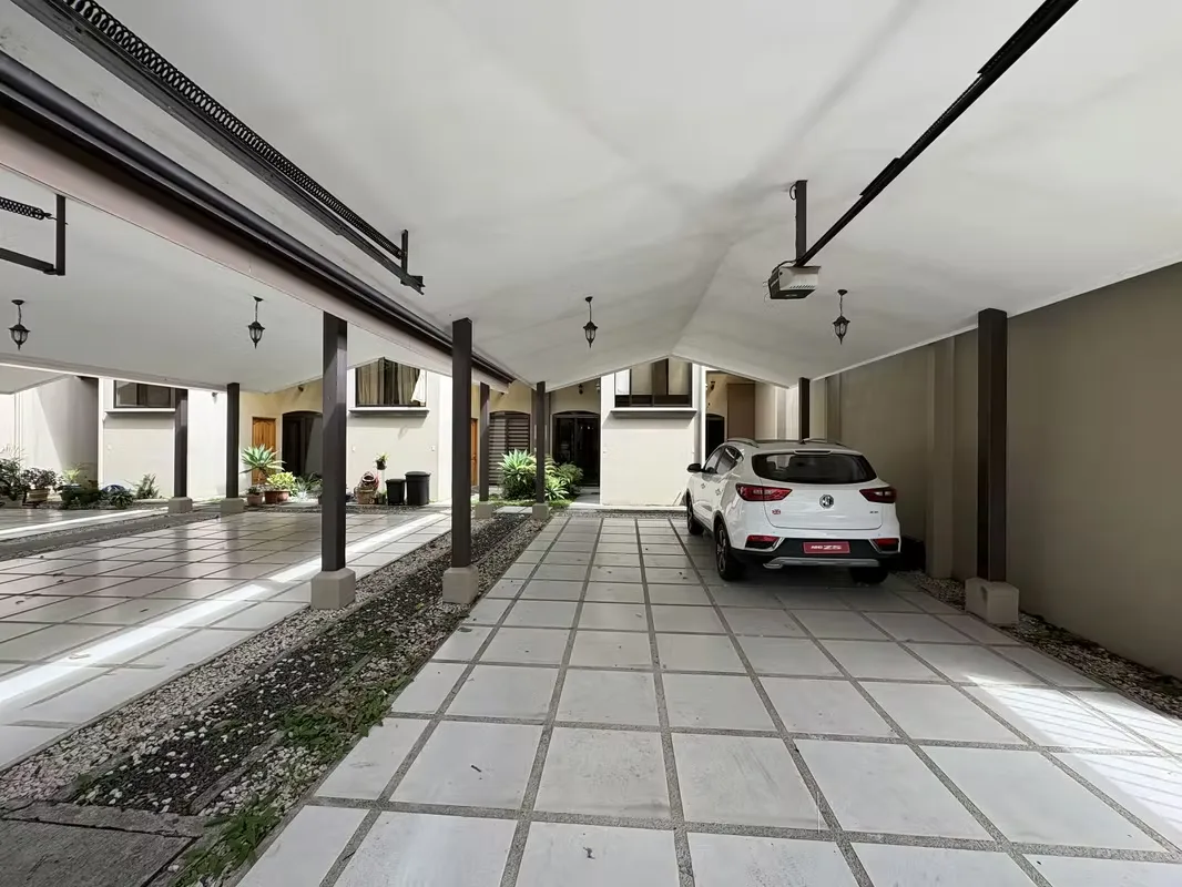 Precioso y conveniente condominio ubicado en Pinares, del cruce de Walmart, 200 norte y 100 este. Ubicado en primera planta, cuenta con sala comedor, cocina ..., photo 2