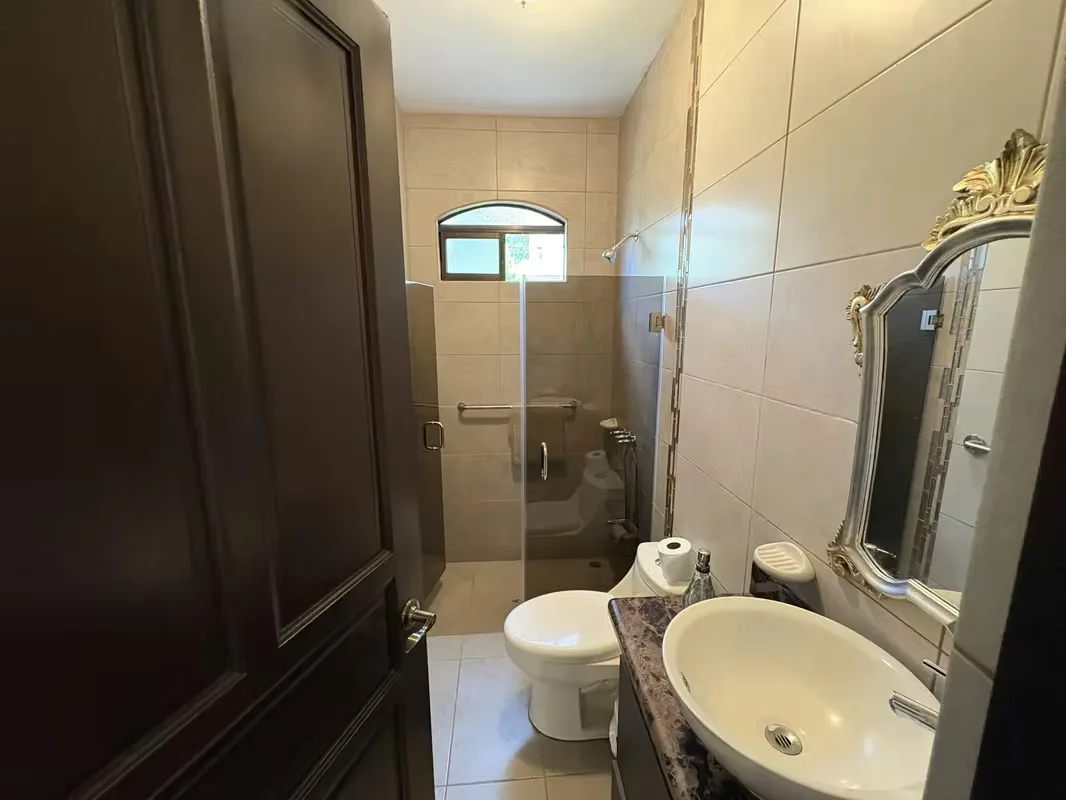 Precioso y conveniente condominio ubicado en Pinares, del cruce de Walmart, 200 norte y 100 este. Ubicado en primera planta, cuenta con sala comedor, cocina ..., photo 16