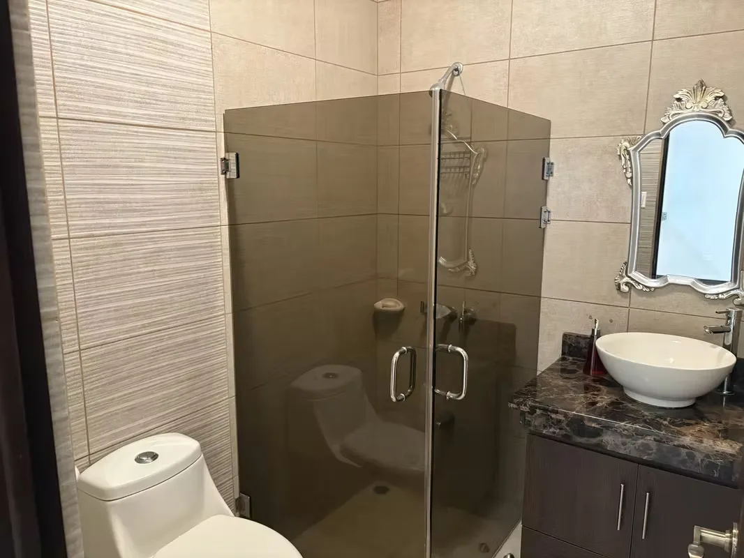 Precioso y conveniente condominio ubicado en Pinares, del cruce de Walmart, 200 norte y 100 este. Ubicado en primera planta, cuenta con sala comedor, cocina ..., photo 10