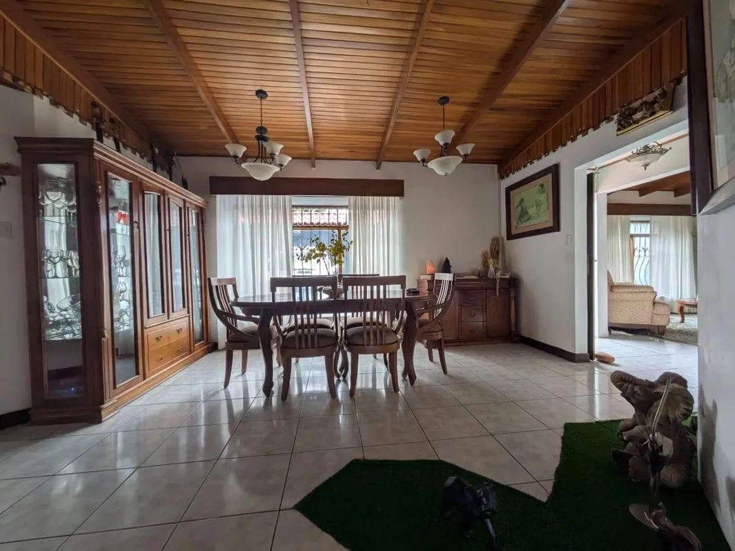 Esta casa independiente se encuentra en Guachipelín Norte, en el límite con Pozos, y ofrece una oportunidad única para vivir en una comunidad cerrada, tranquila y segura. Ubicada en ..., photo 13