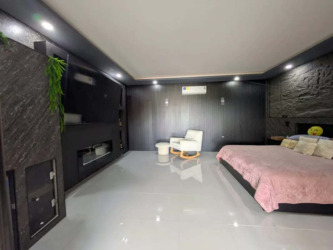 Esta casa independiente se encuentra en Guachipelín Norte, en el límite con Pozos, y ofrece una oportunidad única para vivir en una comunidad cerrada, tranquila y segura. Ubicada en ..., photo 4