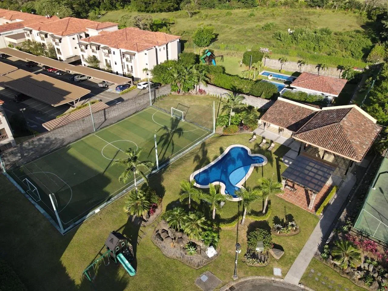 VENTA DE LOTE EN CONDOMINIO - PIEDADES SANTA ANA, photo 9