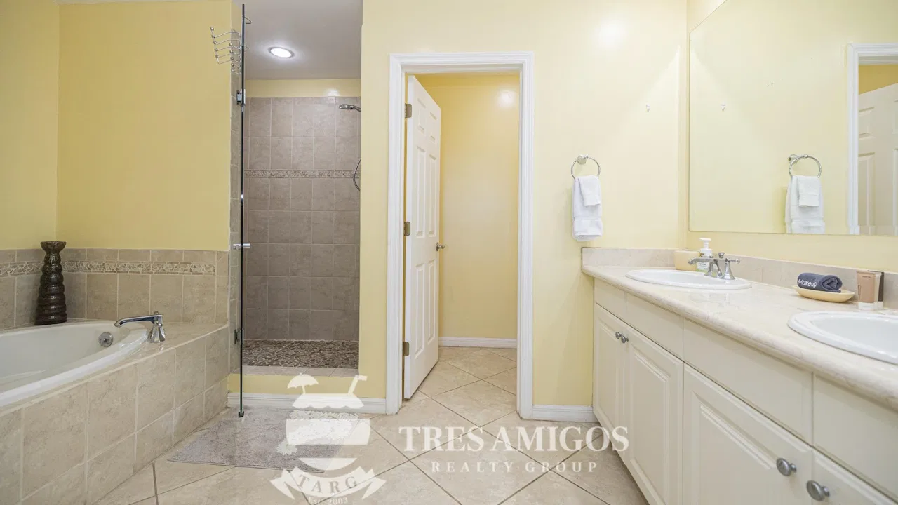PACIFICO C 106, photo 9
