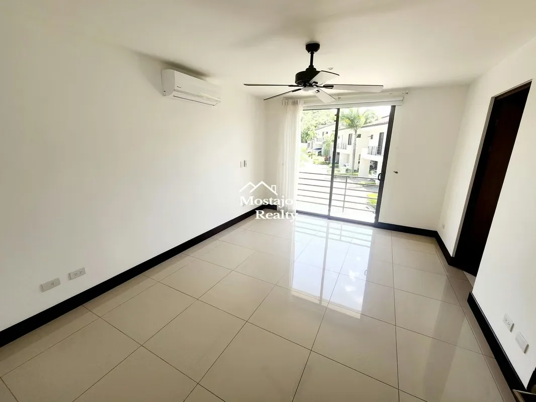 Alquiler de Casa esquinera, linea blanca, Condominio Parques del Sol, Santa Ana, photo 12