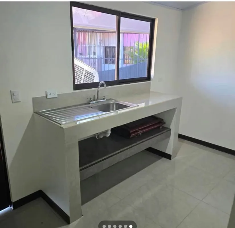 Nice apartment with services included in Salitral 250,000